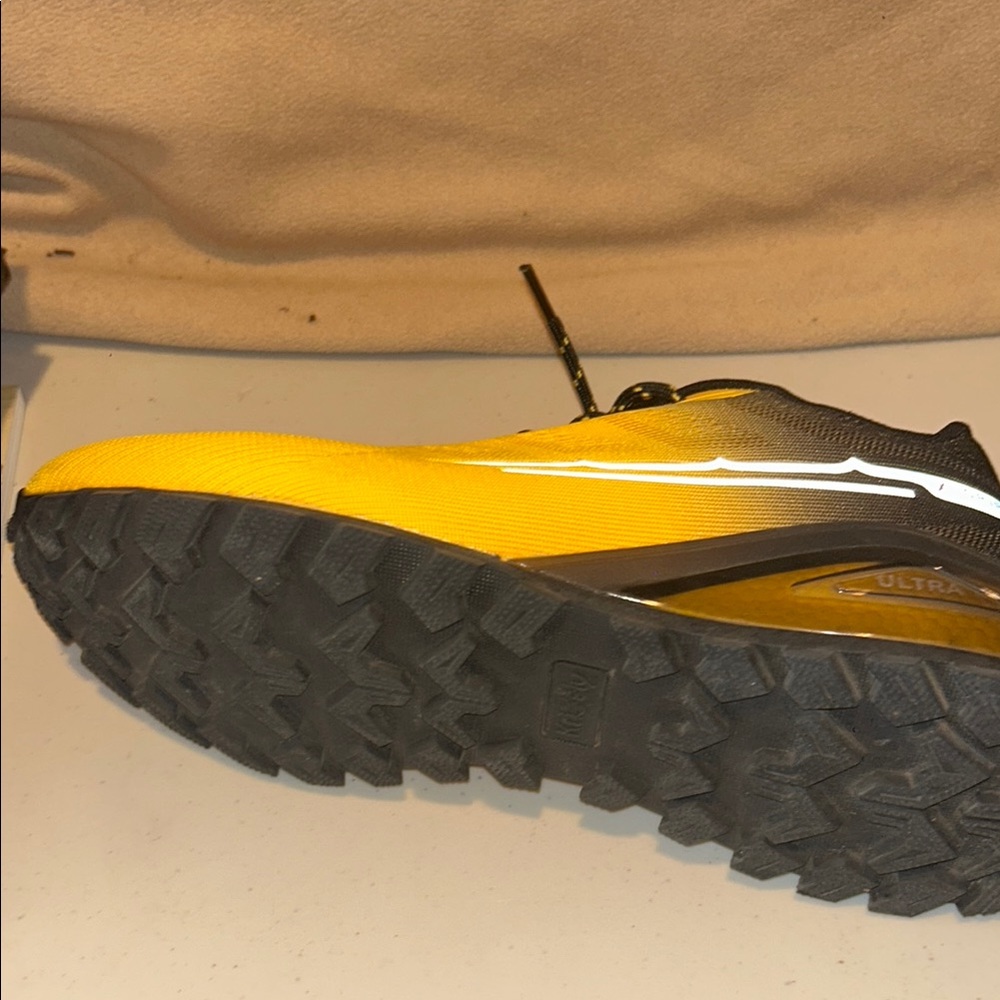 Yellow and Black Athletic Shoes with Breathable Mesh - Picture 11 of 11